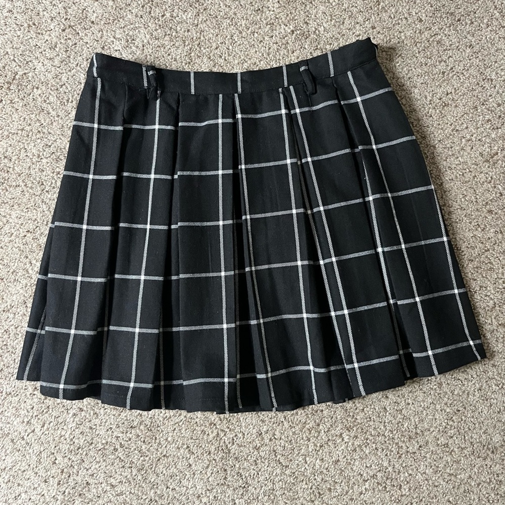 Black and White Pleated Skirt